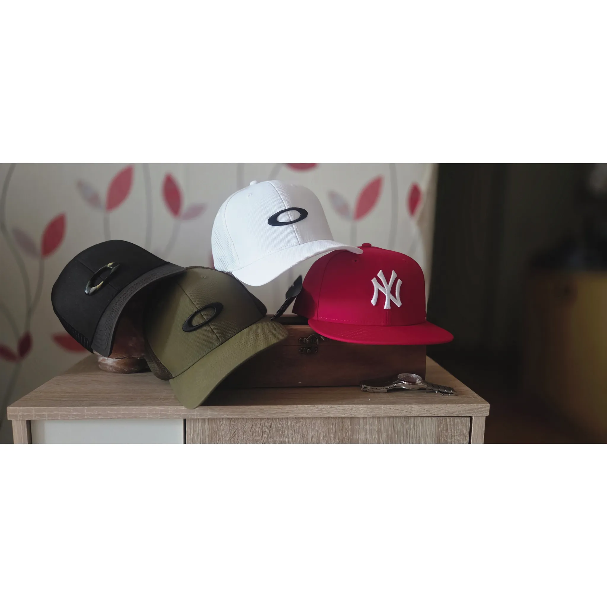 Fotografie 3 - Kšiltovka New Era 59FIFTY MLB Basic New York Yankees Scarlet/ White 7 1/4