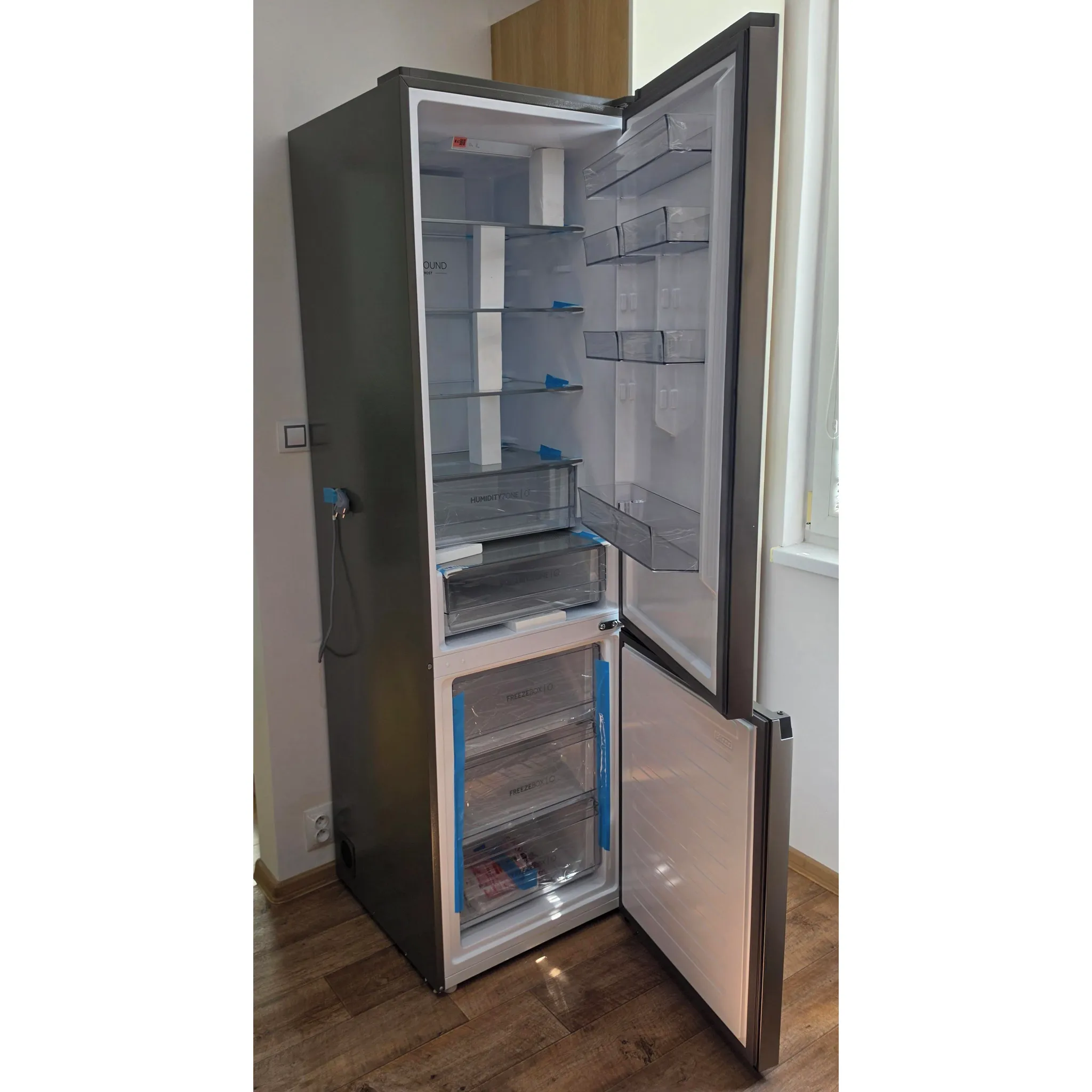 Fotografie 8 - Lednice Haier HDPR1620ANPK