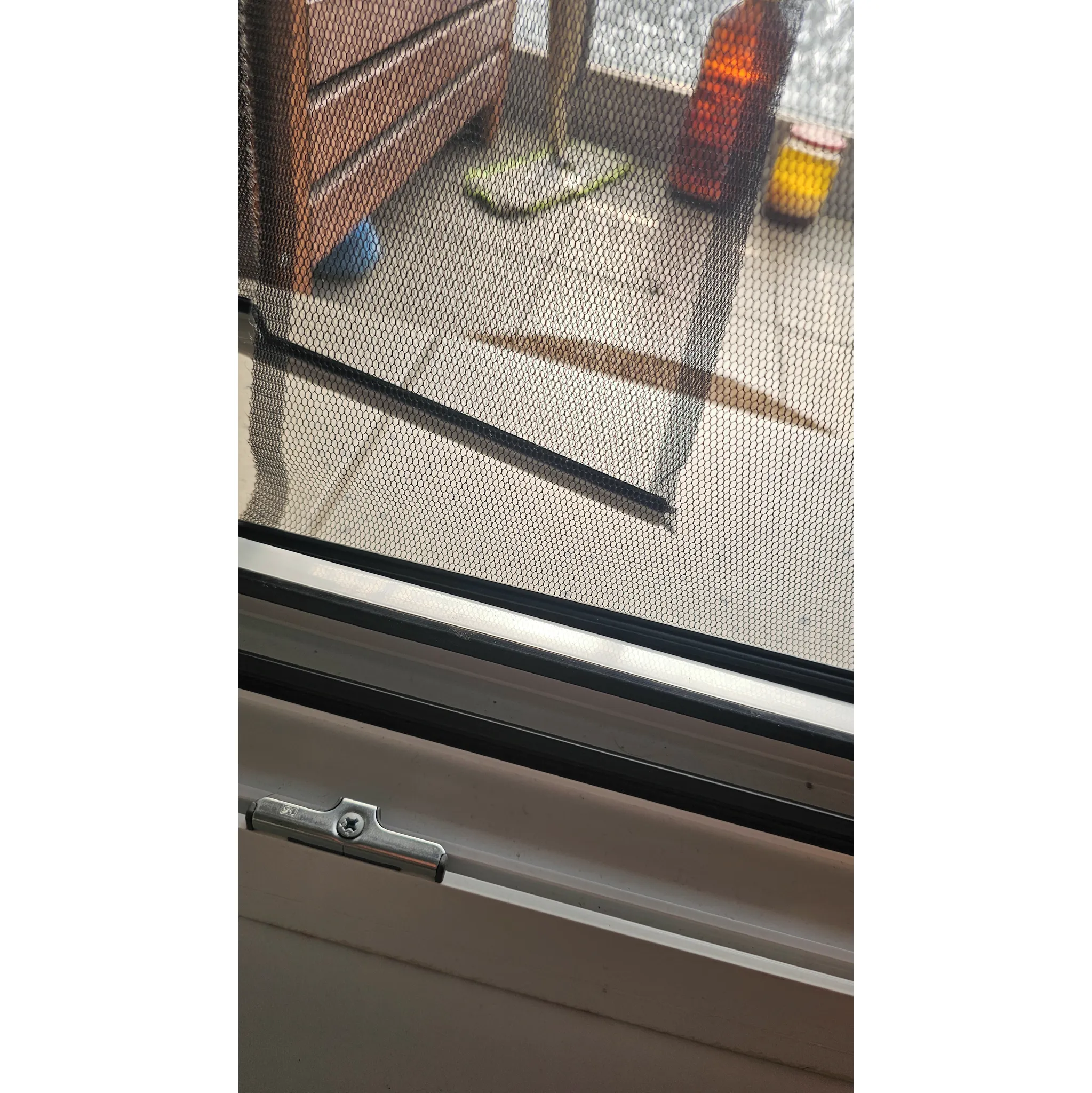 Fotografie 5 - Síť proti hmyzu Onpira B 0983 teleskopická lamelová dveřní síť proti hmyzu 70-100 x 220 cm černá