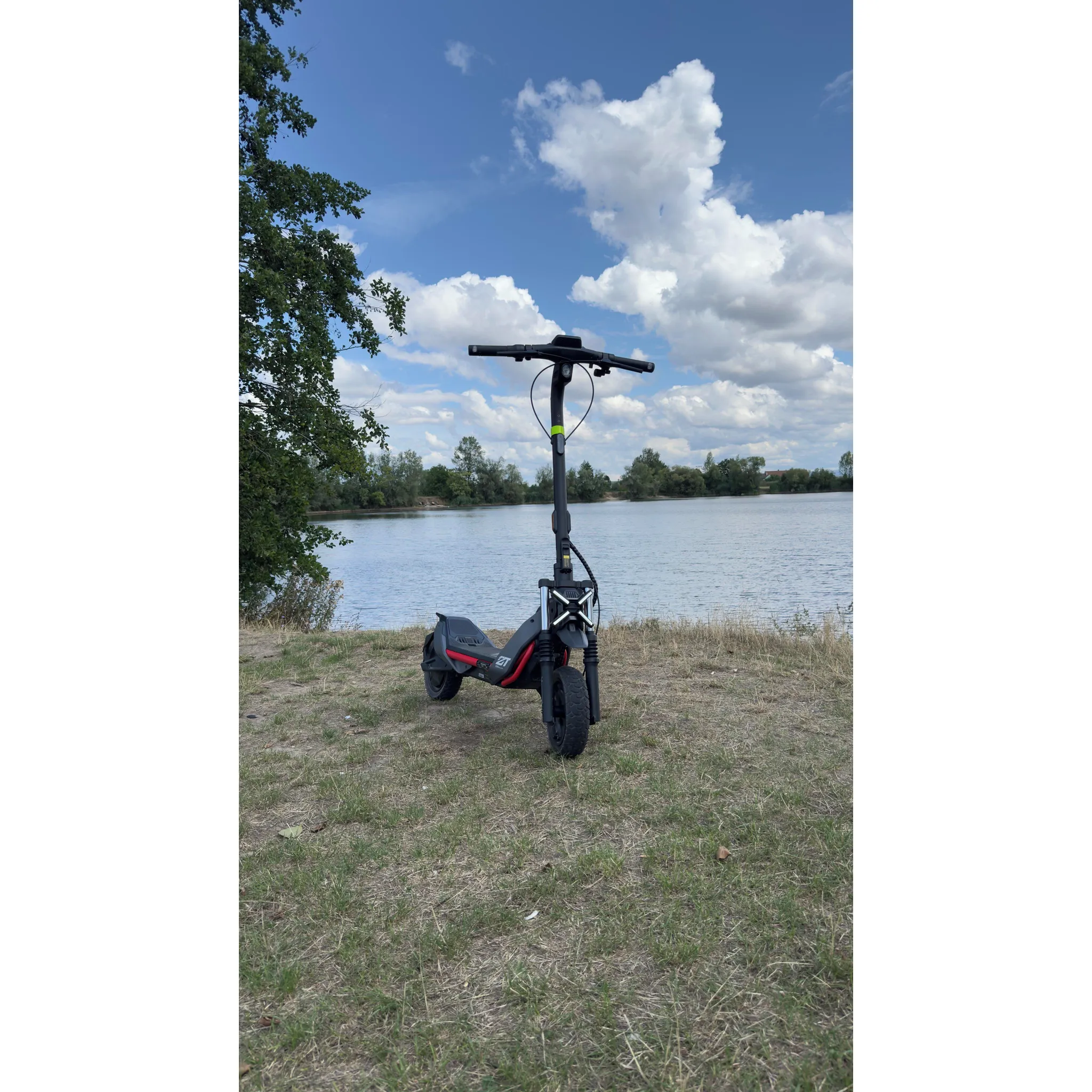 Fotografie 12 - Elektrokoloběžka Ninebot by Segway eKickScooter ZT3 Pro E