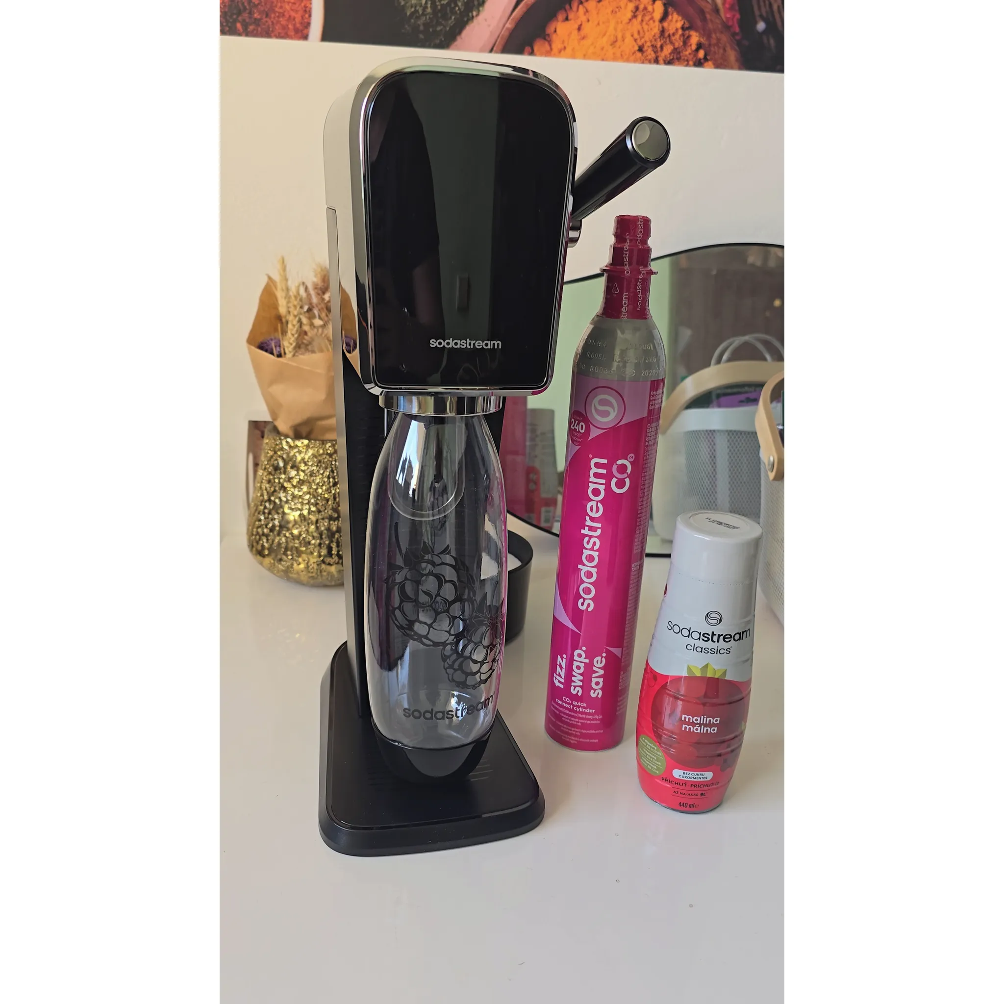 Fotografie 5 - Výrobník sody SodaStream Art černý + 1 lahev