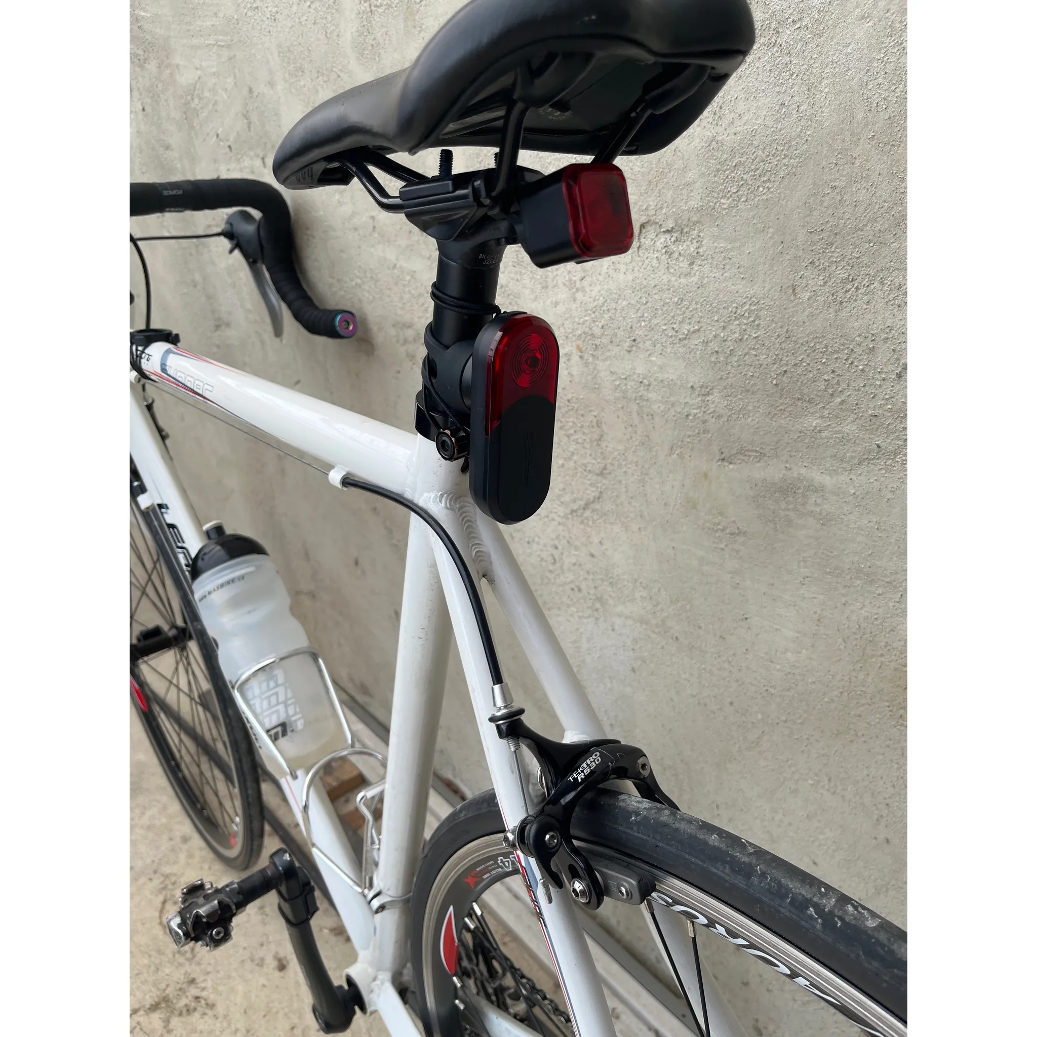 Fotografie 4 - Cyklosvítilna COOSPO TR70 Smart Radar Tail Light zadní černé