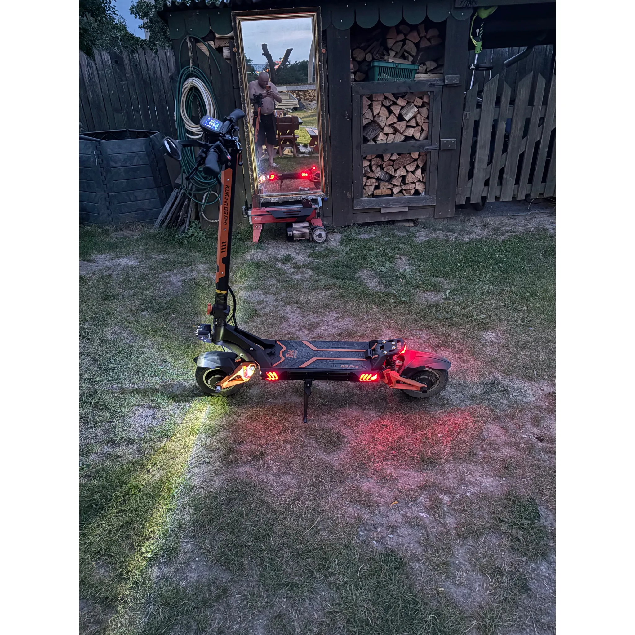 Fotografie 2 - Elektrokoloběžka KuKirin Kirin G3 Pro černá/oranžová