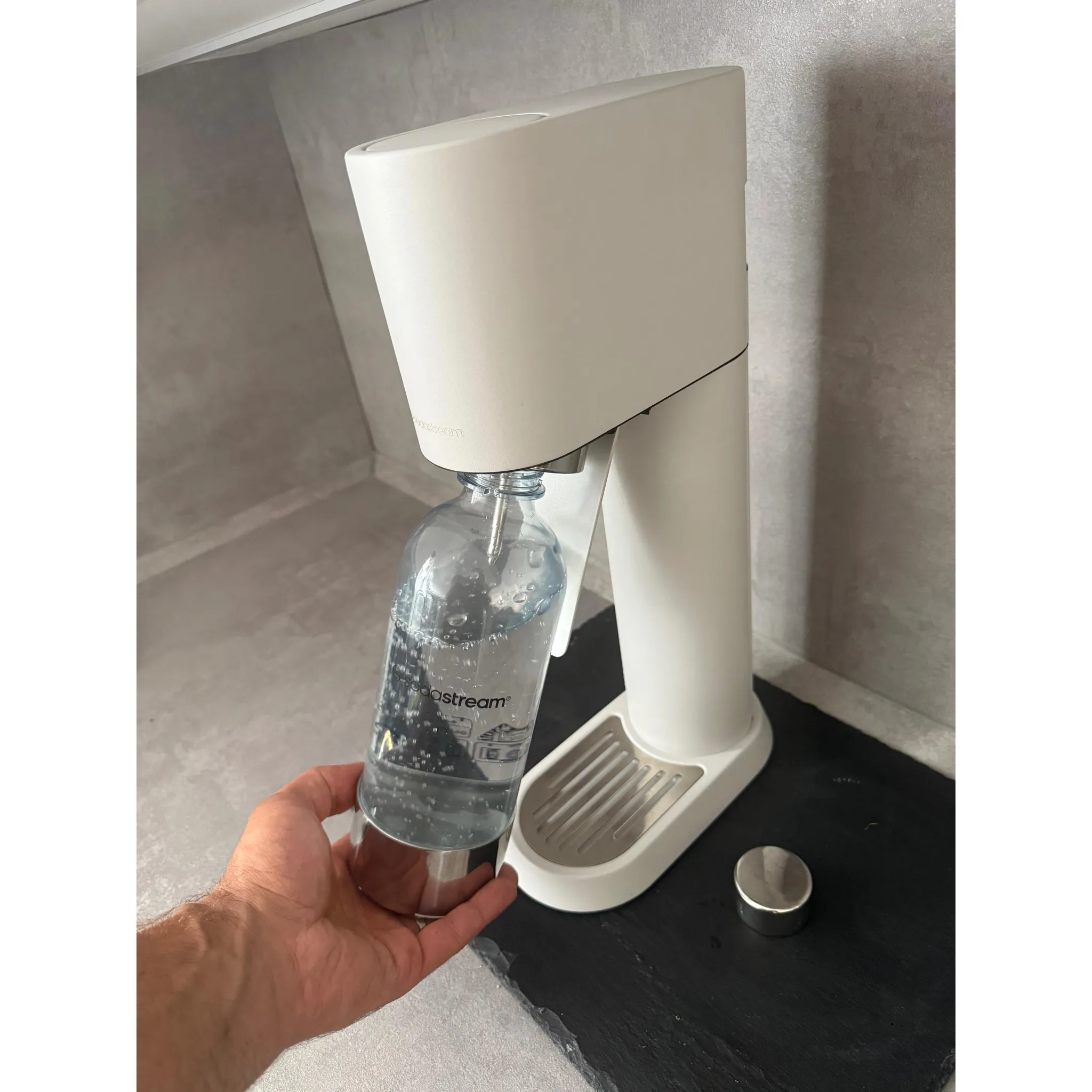 Fotografie 14 - Výrobník sody Sodastream Enso stříbrný