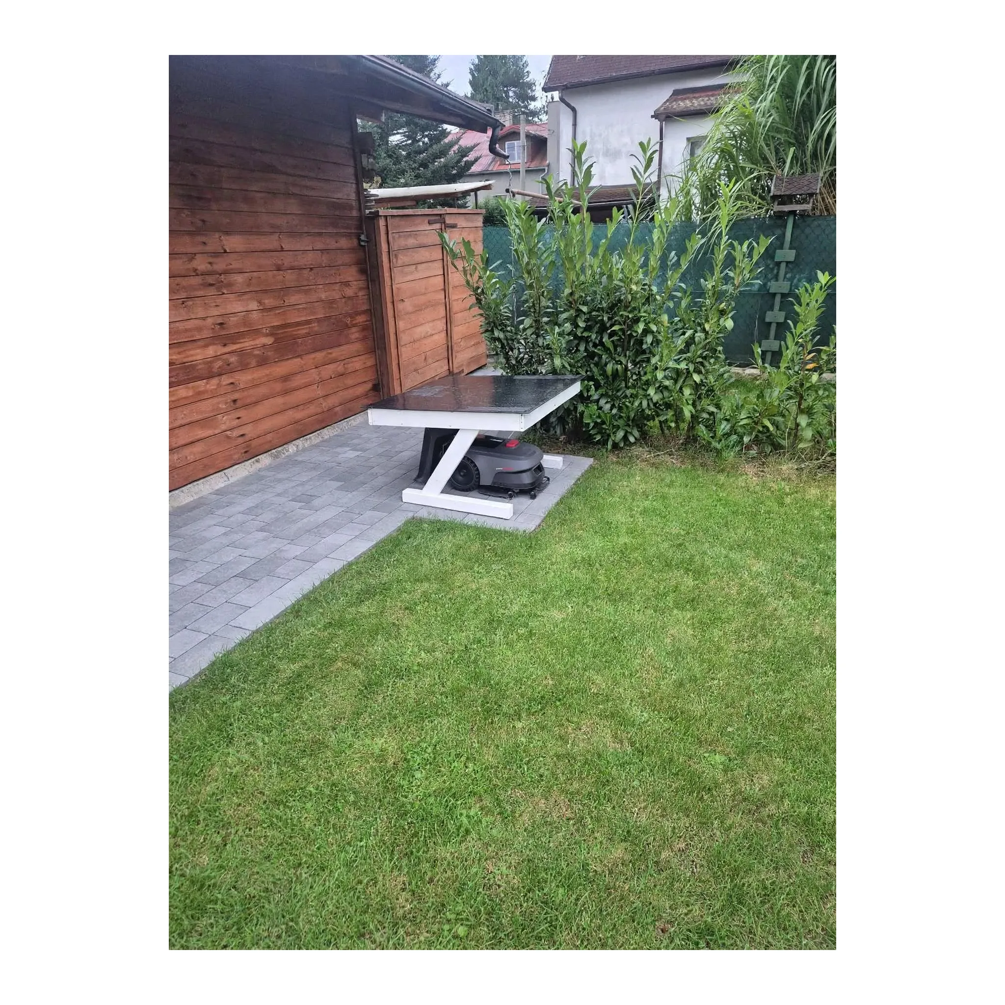 Fotografie 7 - Robotická sekačka Mova ViAX 500 MVLM2100