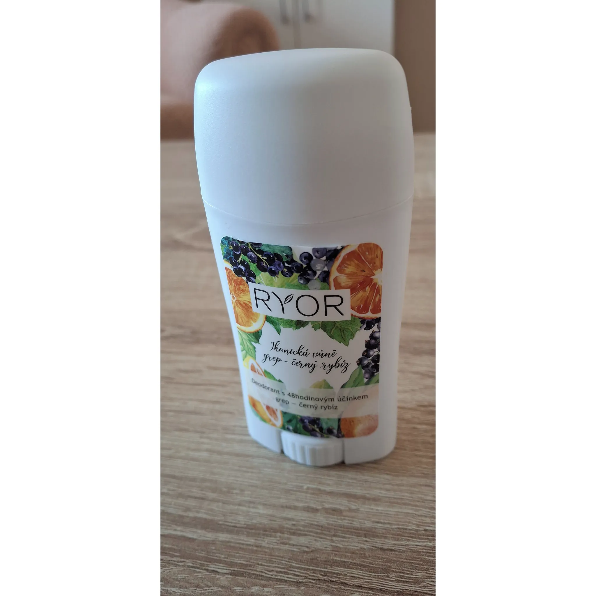 Fotografie 2 -  RYOR Deodorant s 48hodinovým účinkem grep/černý rybíz 50 ml