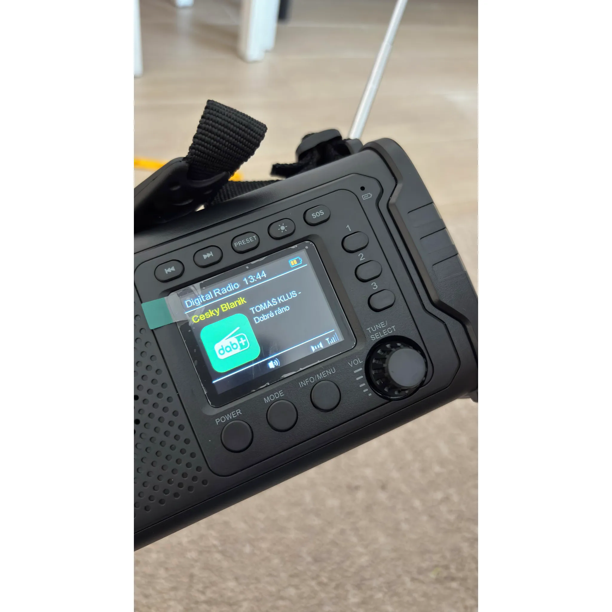 Fotografie 17 - Radiopřijímač Sencor SRD 1090SCLD B