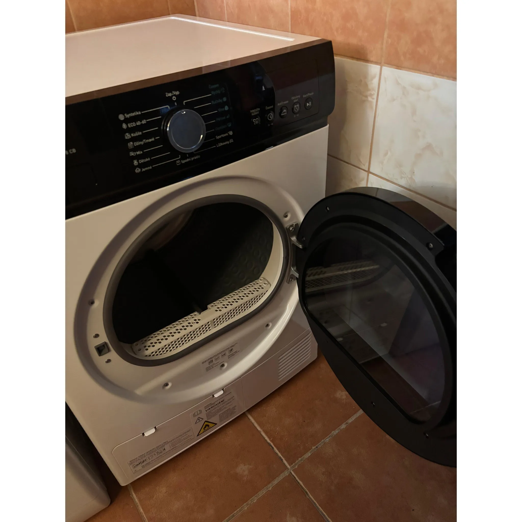 Fotografie 10 - Sušička PHILCO PDC 8 CB 40052071