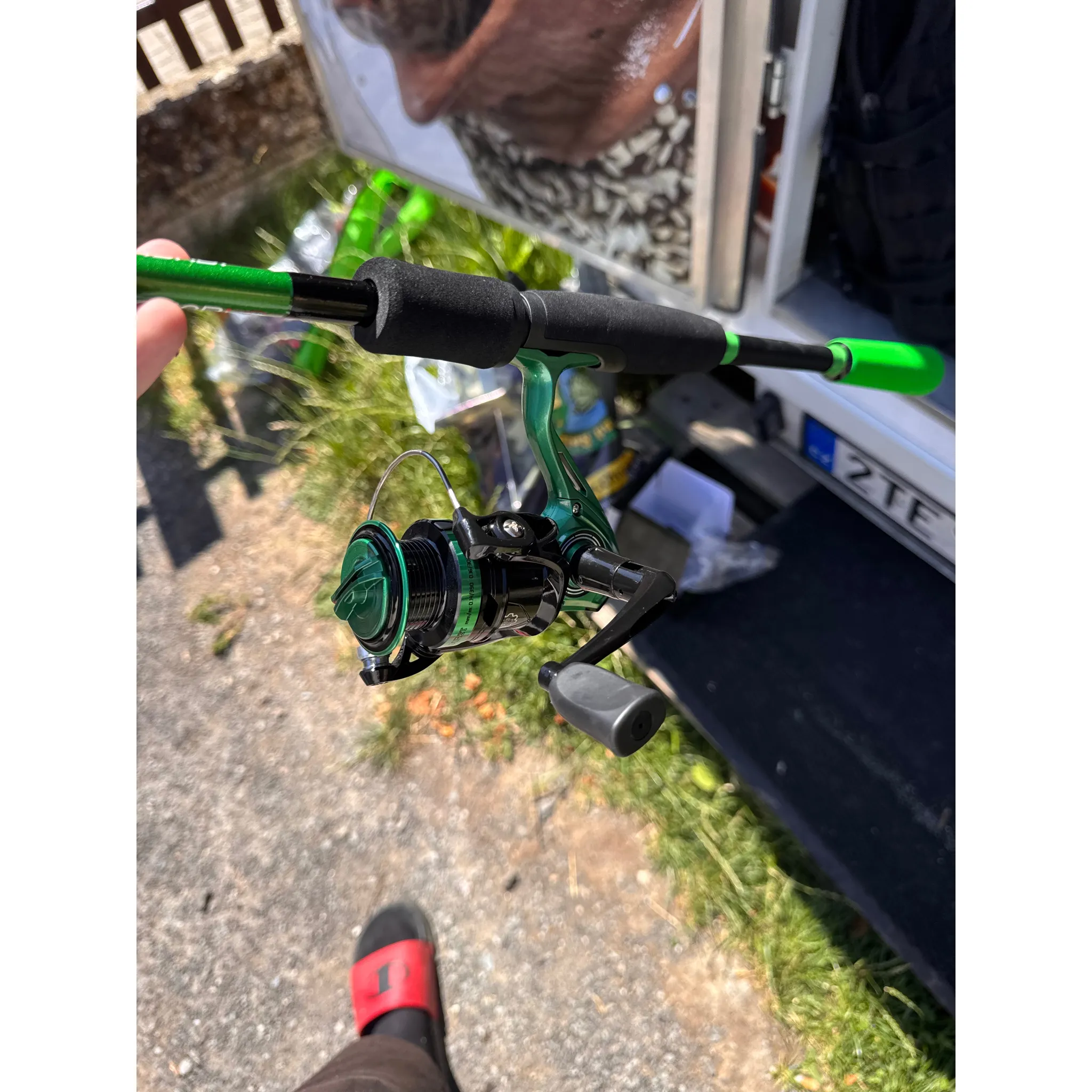 Fotografie 2 - Rybářský prut Delphin GreenSpin přívlačový set 210 cm/10-30 g + naviják Elixir 2T + vlasec 0,22 mm