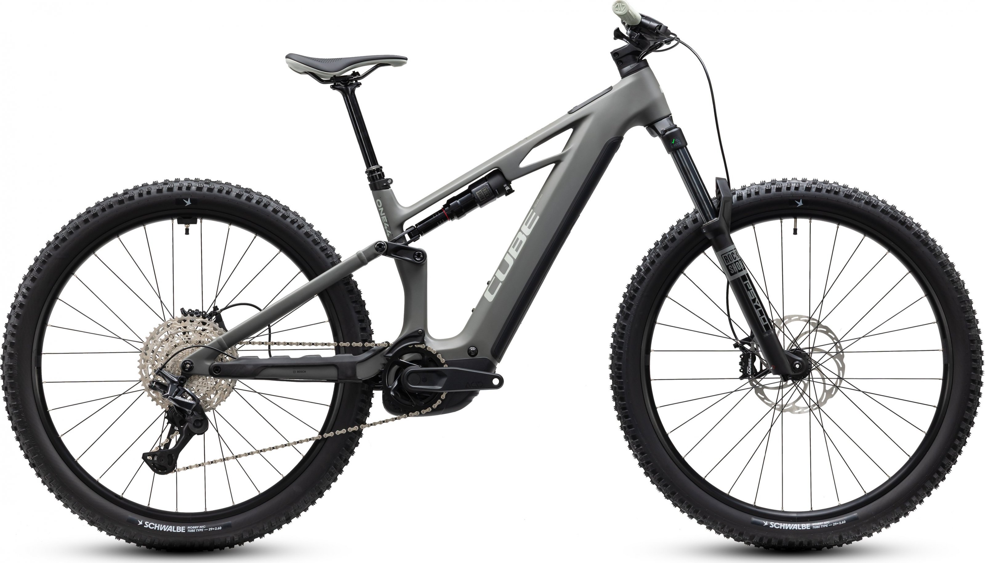 Elektrokolo CUBE STEREO HYBRID ONE44 HPC PRO 800 29" 2027 | Bosch CX 120 Nm | 800 Wh | Karbon | RockShox 150/140 mm | Shimano XT 12s | 24,6 kg Barva: Šedá, Velikost: XL Karbonový rám | Bosch Performance Line CX 120 Nm | PowerTube 800 Wh | 150/140 mm | Shi