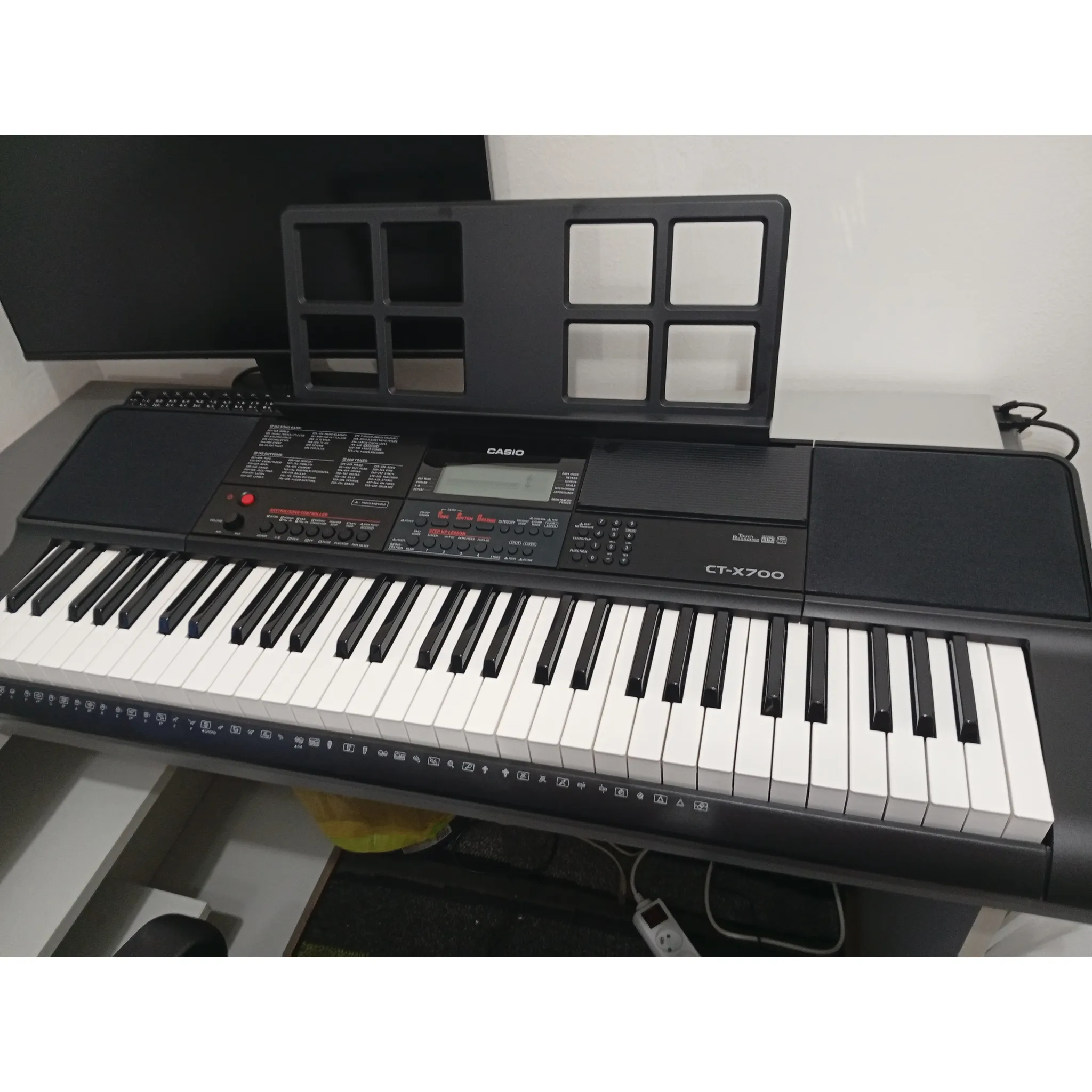 Fotografie 5 - Keyboard Casio CT-X700