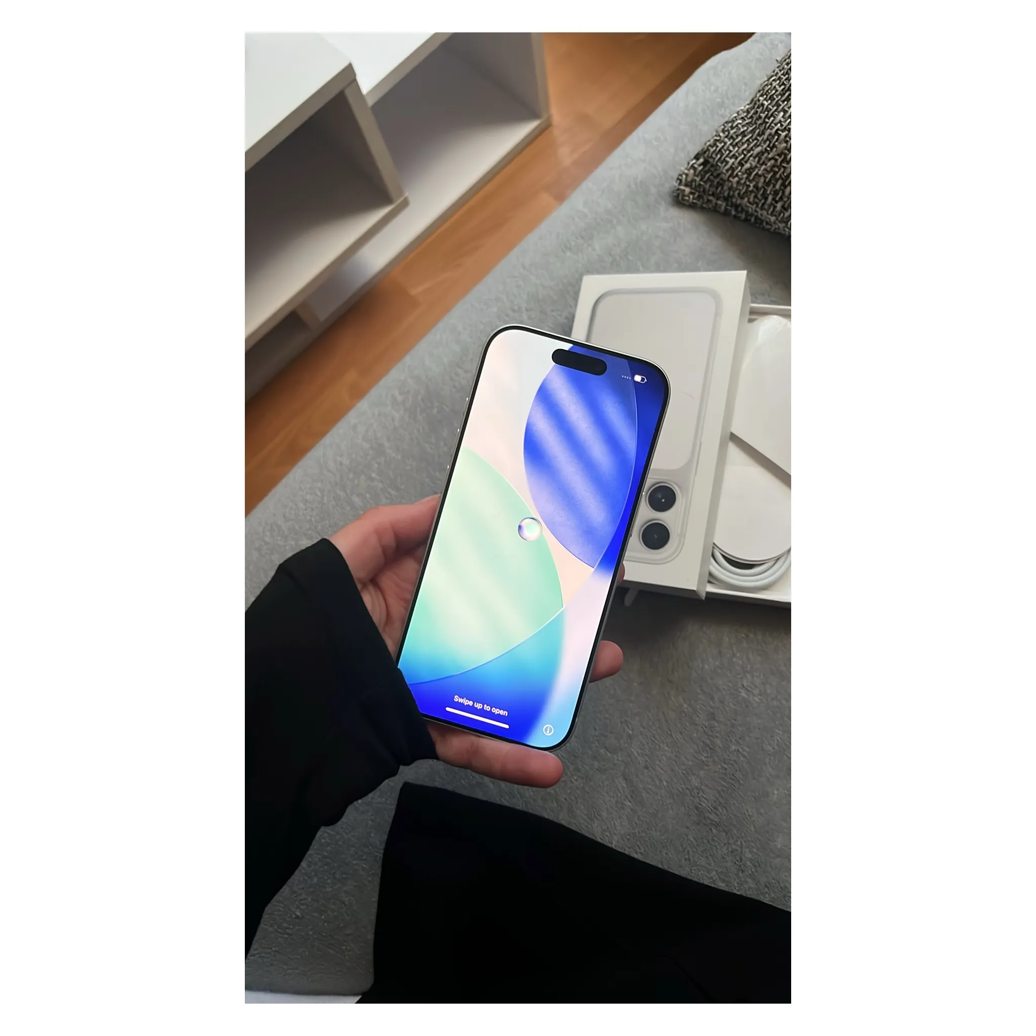 Fotografie 5 - Mobilní telefon Apple iPhone 17 Pro 512 GB stříbrný