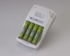 nabíječka baterií Ansmann BASIC 4 PLUS nabíječka
