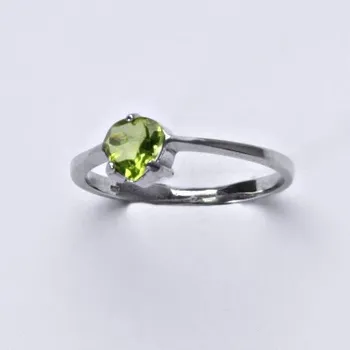 Prsten Stříbrný prsten, přírodní olivín, srdce, srdíčko,prstýnek ze stříbra, T 1362