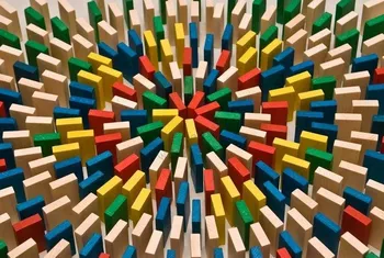 Dřevěná hračka Dřevěné domino v tubě - 800 ks 