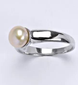 Prsten Stříbrný prsten s růžovou přírodní perlou 8 mm, T 1180