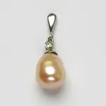 Stříbrný přívěšek s přírodní perlou,…
