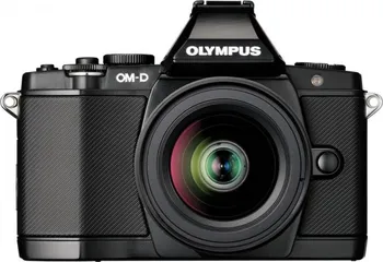 Kompakt s výměnným objektivem Olympus E-M5 12-50 mm