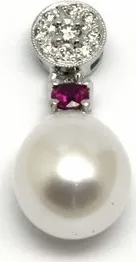 Přívěsek Diamantový zlatý přívěsek s perlou,rubínem a diamanty 585/0,88gr J-21122-12 J-21122-12