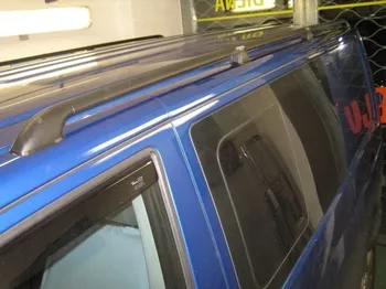 Nosič lyží Podélníky Volkswagen Transporter T5 krátká verze montáž z vnější strany střechy