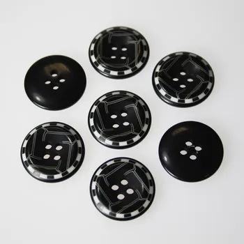 Knoflík Knoflík černobílý K32-7, průměr 20 mm.