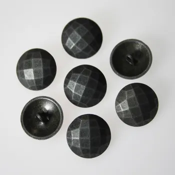 Knoflík Knoflík šedá patina K32-6, průměr 20 mm.