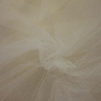 Tyl závojový krémový š.180