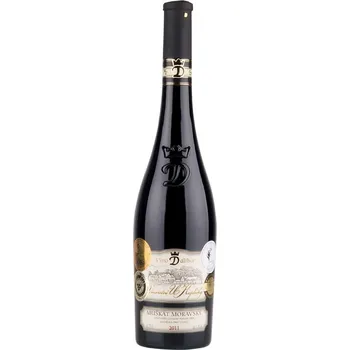 Víno Moravské bílé Muškát moravský 1/11 pozdní sběr polosladký 2011 0.75 L vinařství U Kapličky