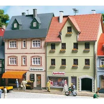 Modelová železnice AUHAGEN 12345 H0/TT Stavebnice - městské domy "Bahnhofstraße č.5/7" AU12345