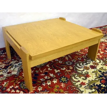 Konferenční stolek Nízký konferenční stolek světlý masiv