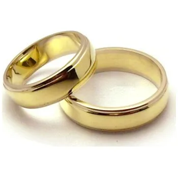 2 snubní prstýnky - svatební dekorace, zlatá barva