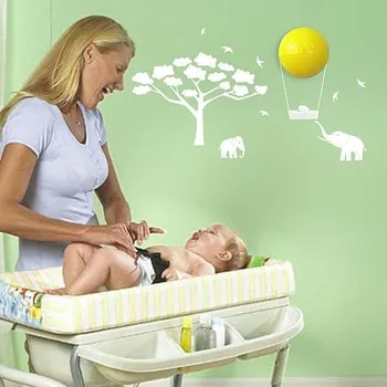 Dětské svítidlo BabyZoo Dětské světlo se samolepkou na zeď- Slon bílý