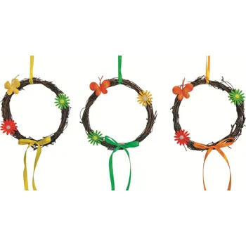 Věnec Věnec proutěný s dekoracemi 16cm