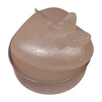 Svíčka Větší bílá čajová svíčka ve tvaru srdce s plastickým motýlkem