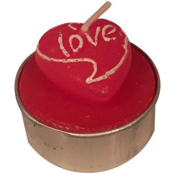 Svíčka Malá červená čajová svíčka ve tvaru srdce s potiskem LOVE